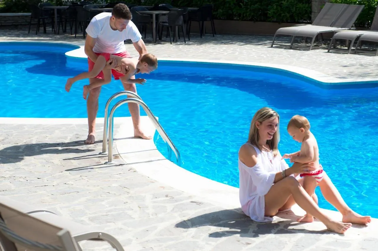 Kontakt z Meridiana Family & Nature Hotel