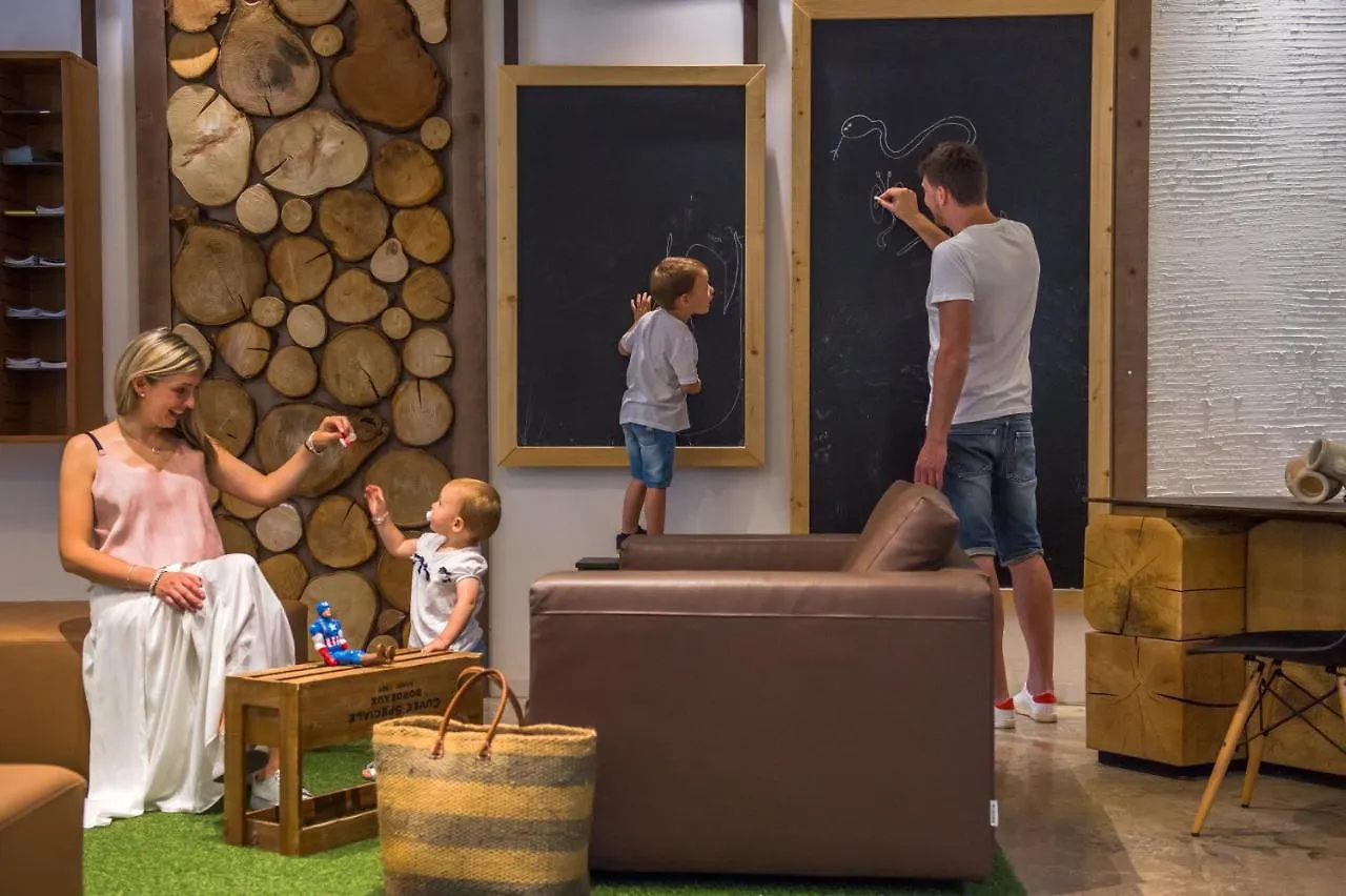 מרינה רומיאה Meridiana Family & Nature Hotel