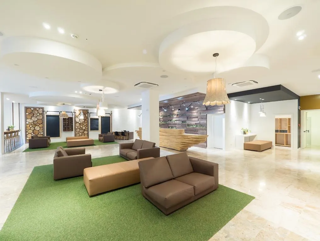 מרינה רומיאה Meridiana Family & Nature Hotel